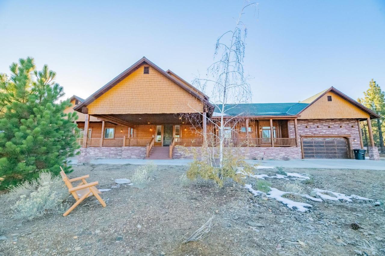 Meadowbrook Estates Ranch - Great Location, Great Lodge, Great Experience! Hot Tub And More! Big Bear City Εξωτερικό φωτογραφία